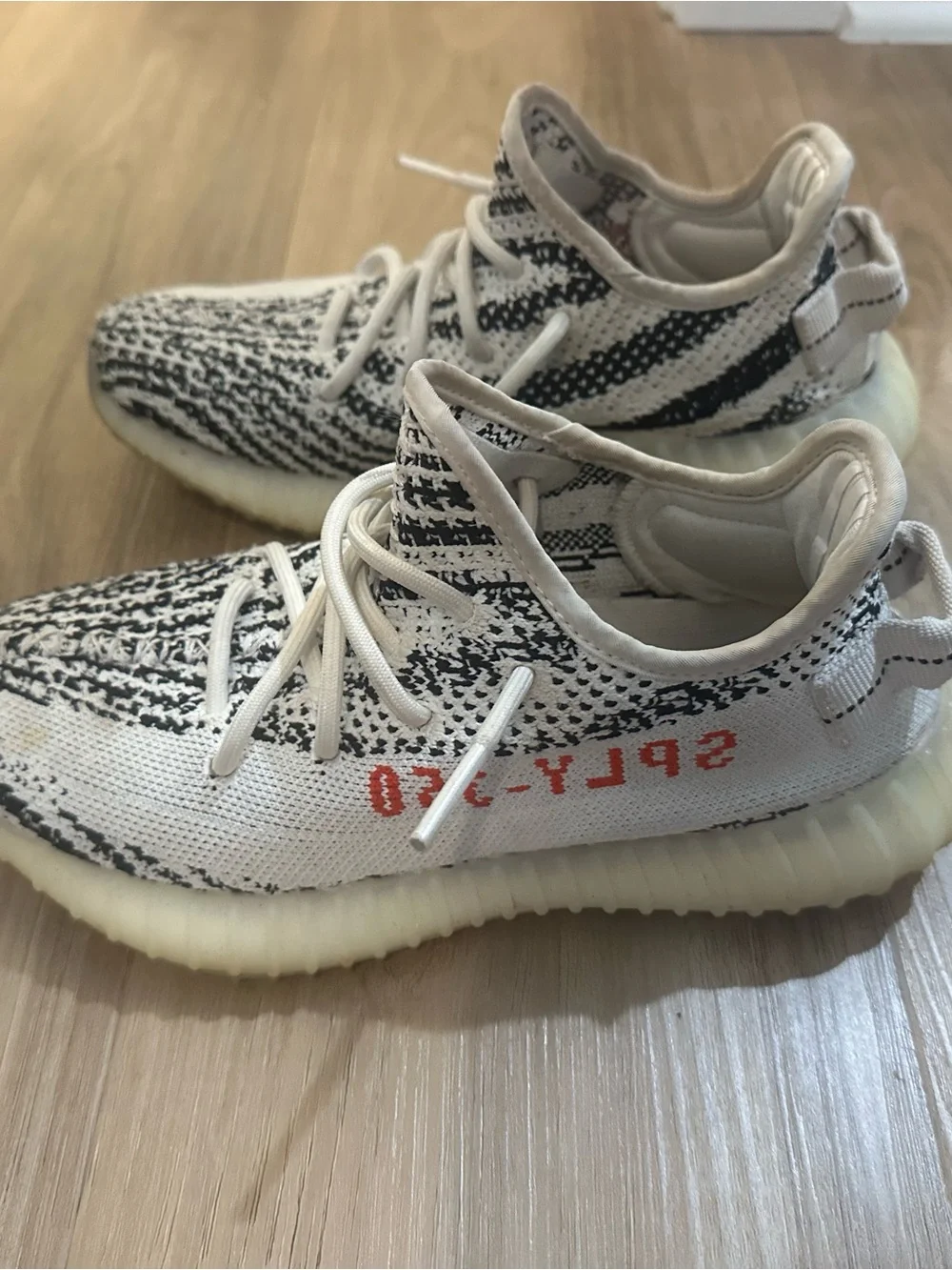 Adidas Yeezy Boost 350 V2 Zebra Men’s 5, Women’s 6.5 - Picture 2 of 4